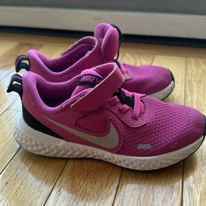 Used sneakers 11c lilac color